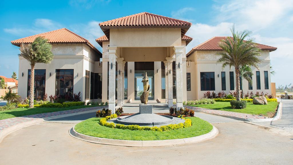 Gold Coast Luxury One Floor Apartment Palm Beach