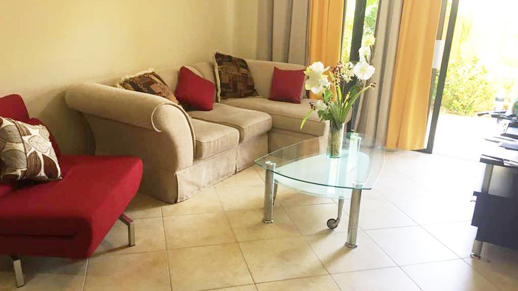 Gold Coast Luxury One Floor Apartment