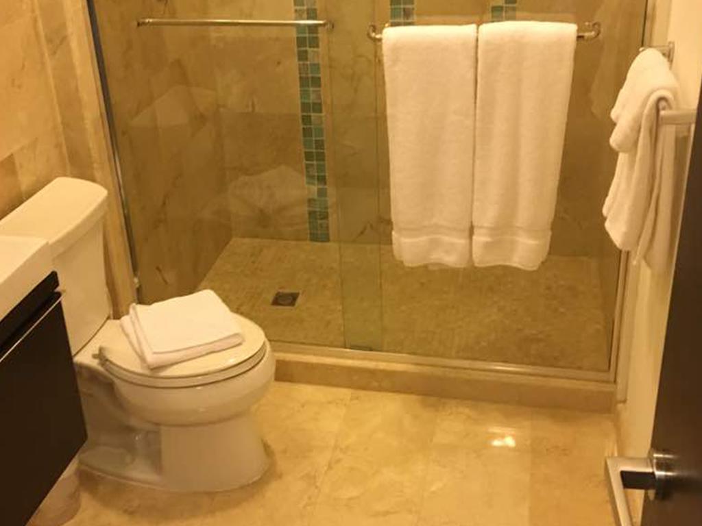 Gold Coast Luxury One Floor