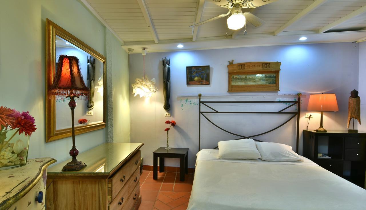 Beach House Aruba Apartments