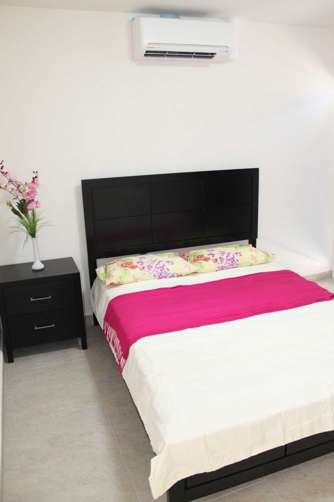 Genesis Bed & Breakfast Hotel Aruba
