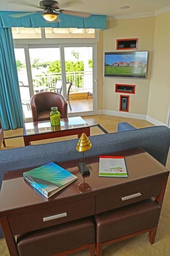 Tropical Digs Oranjestad