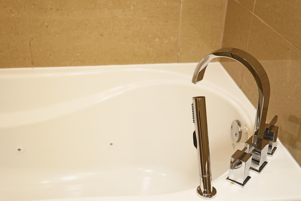 Tropical Digs Aparthotel 4*
