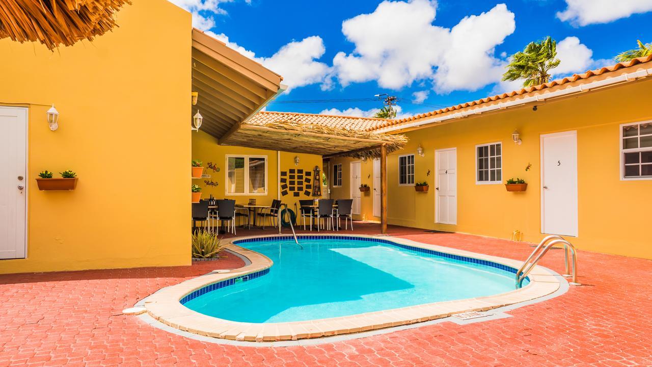 Sea Breeze Town Apartment