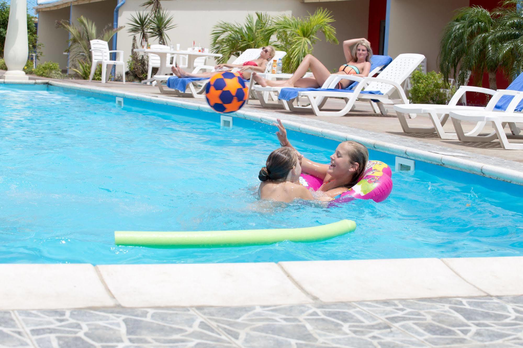 Aruba Blue Village And Hotel 2*
