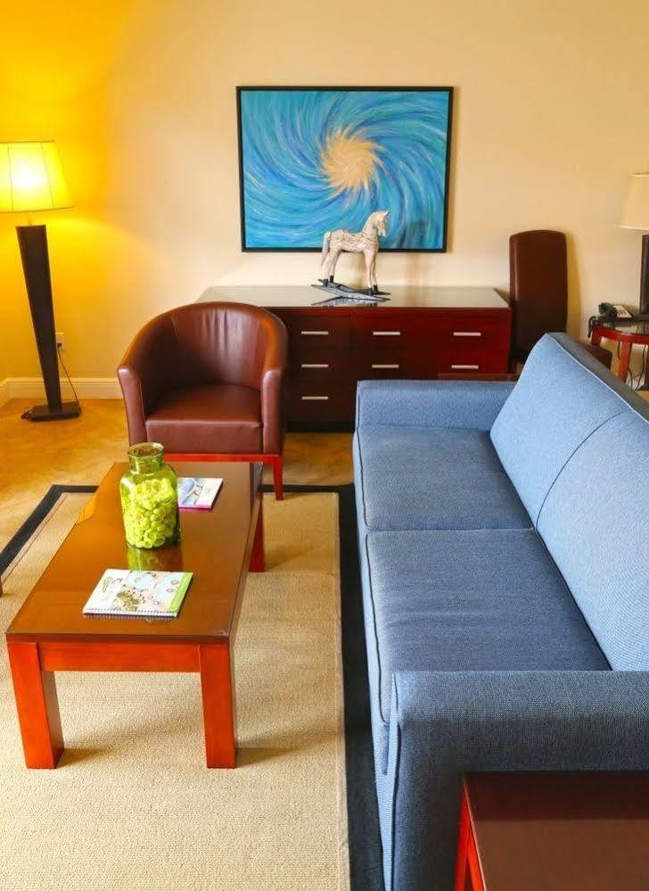 Tropical Digs Aparthotel