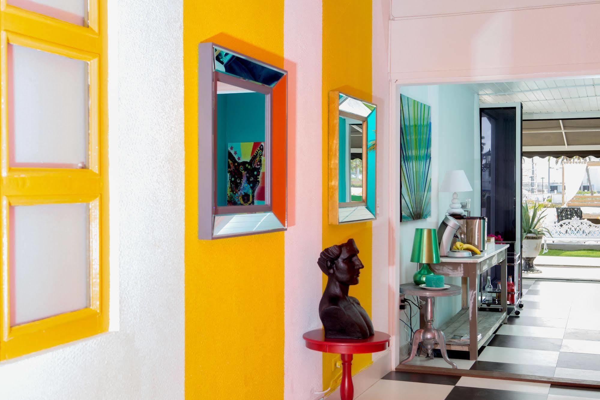 Modern Aruba 3*