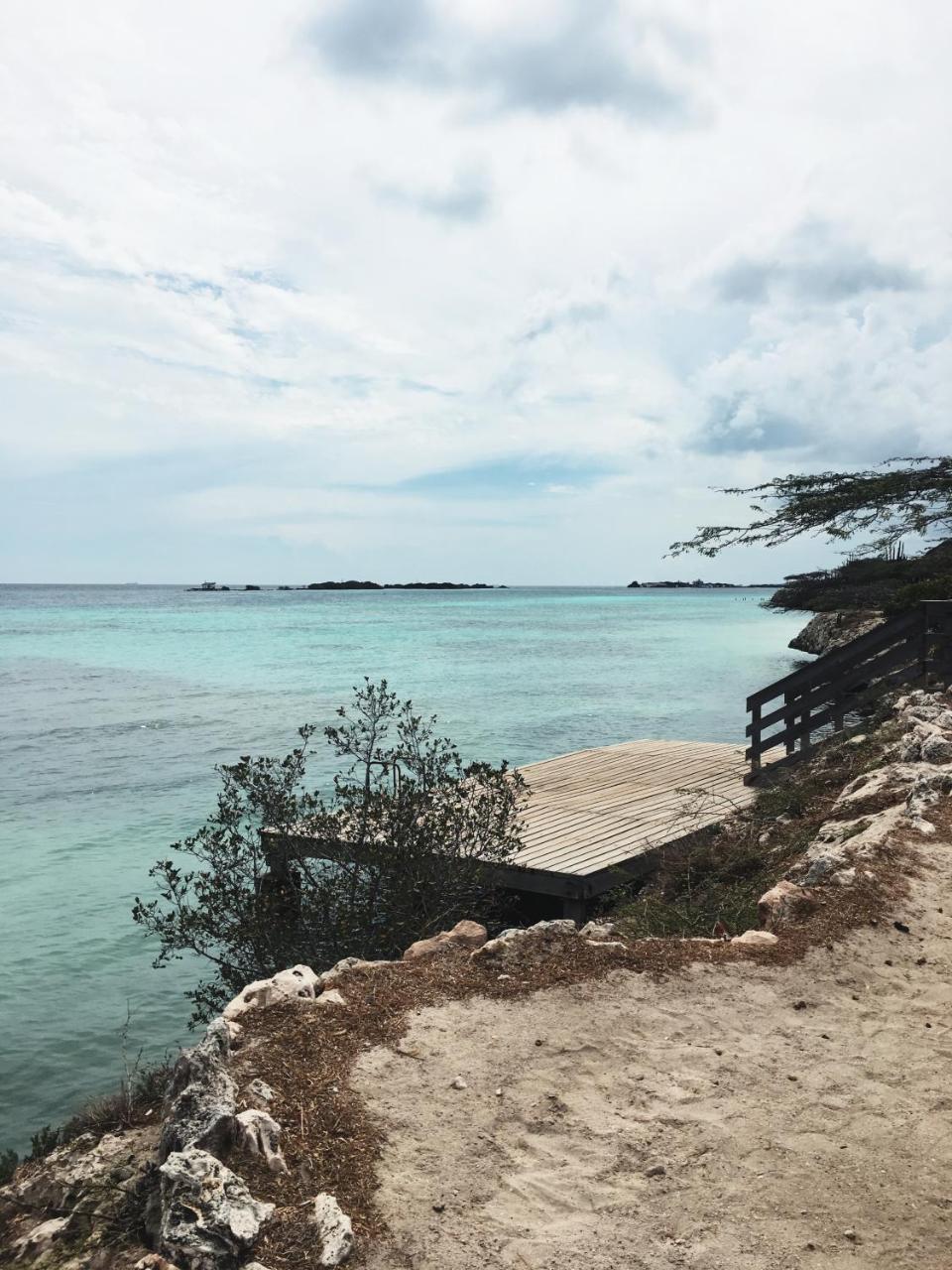 Aruba Stop By The Stop Club *