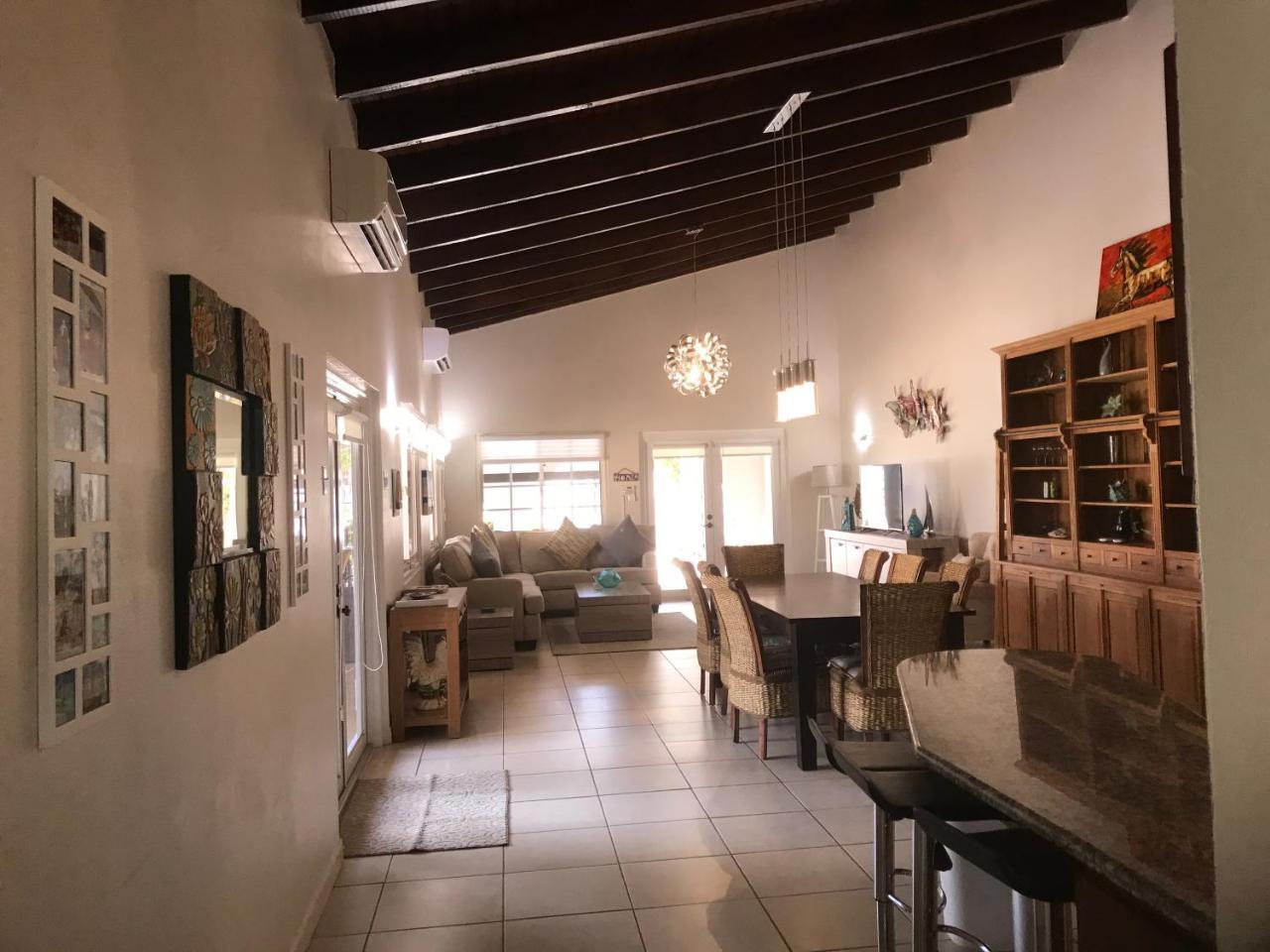 Arashi Beach Villa