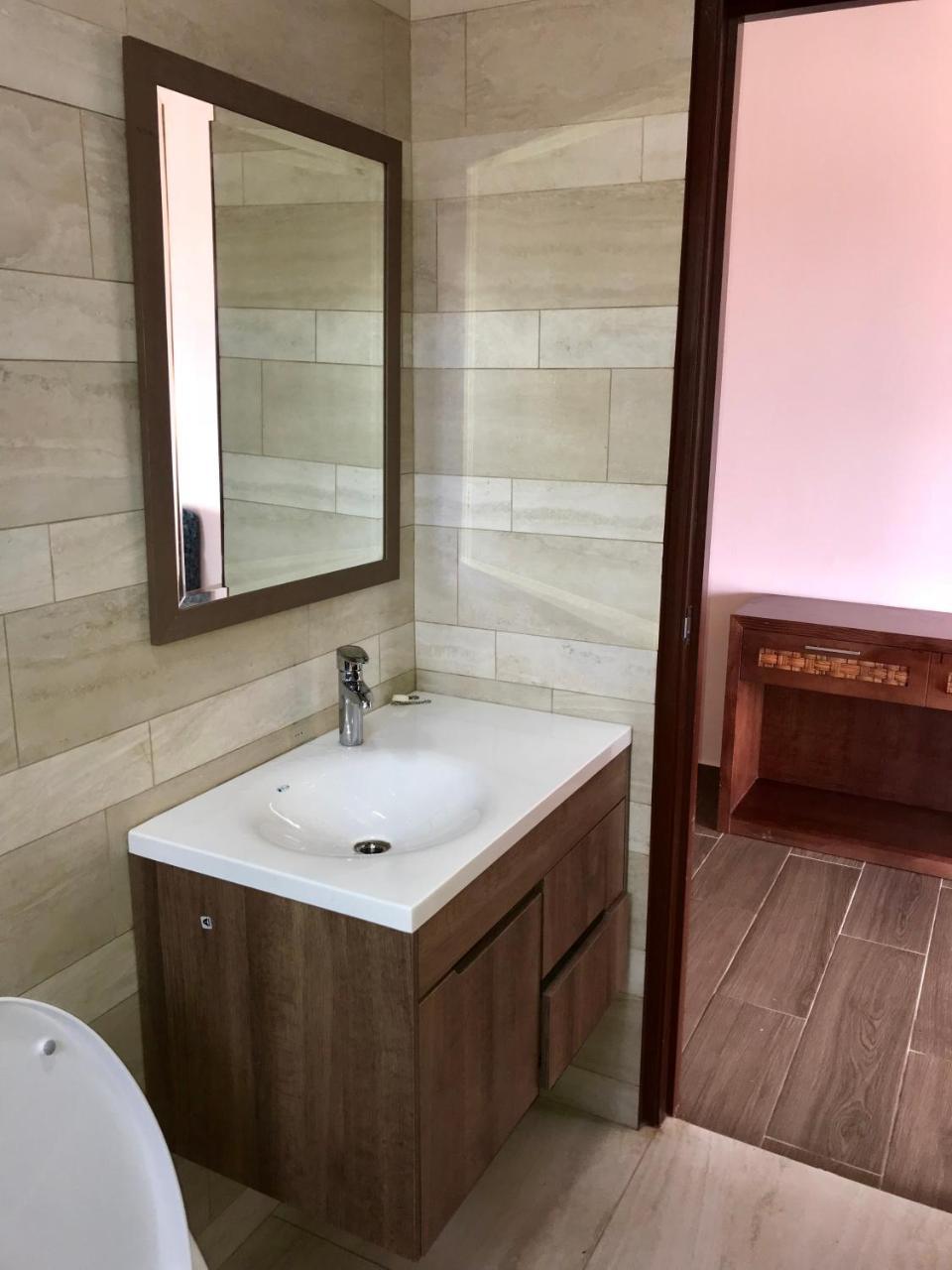 Cozy Apartment,2minutes To Hotels, Ritz Carlton, Palm Beach Noord
