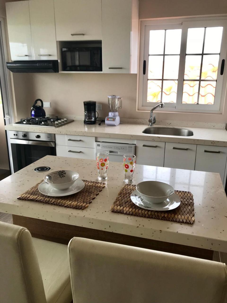 Cozy Apartment,2minutes To Hotels, Ritz Carlton, Palm Beach * Noord