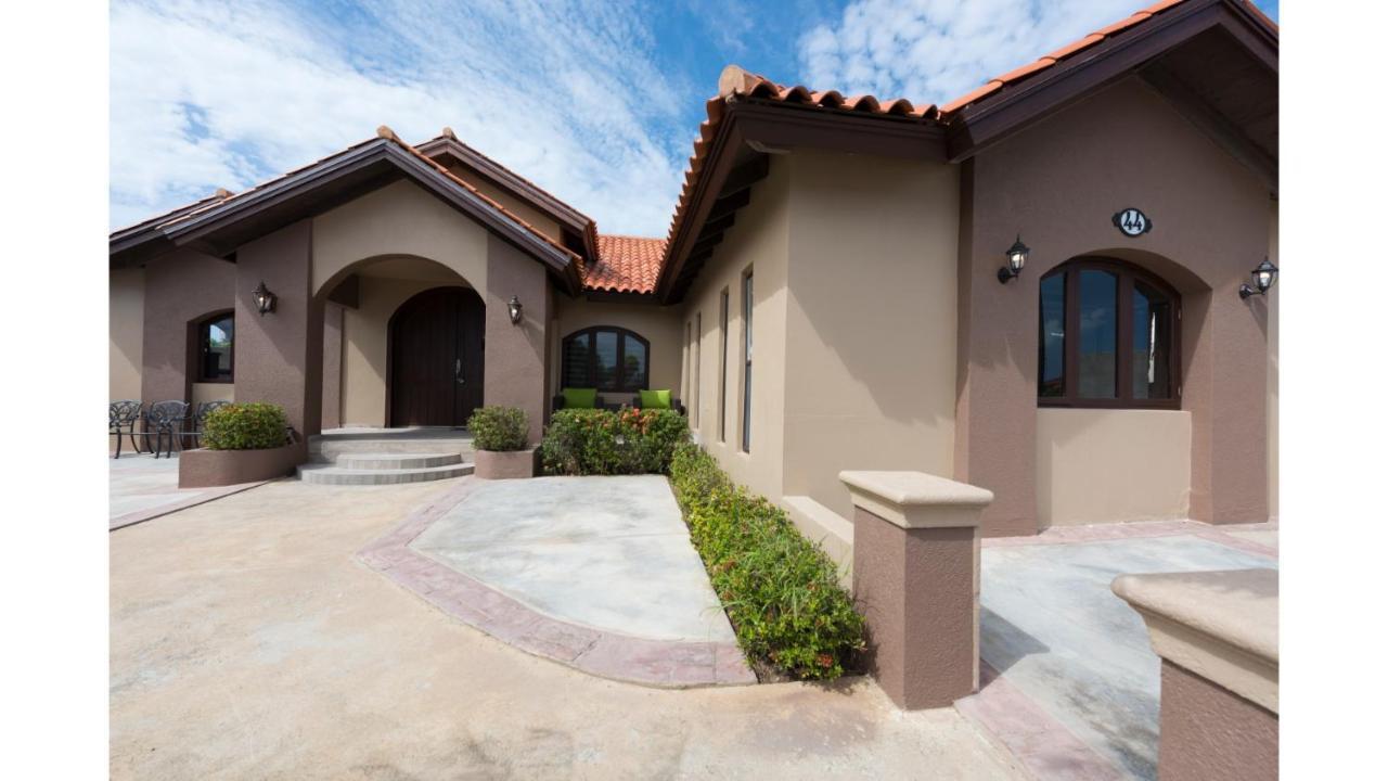 Aruba Palm Beach House *