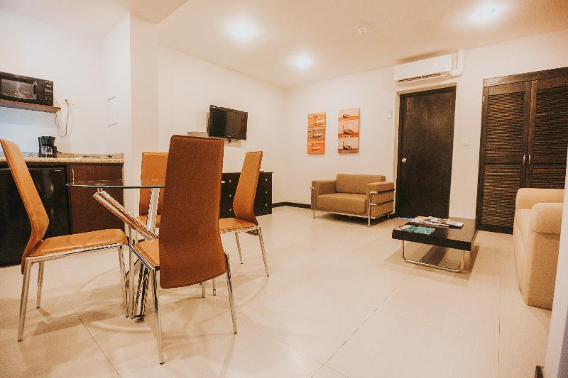 Talk Of The Town & Club By Gh Hotel