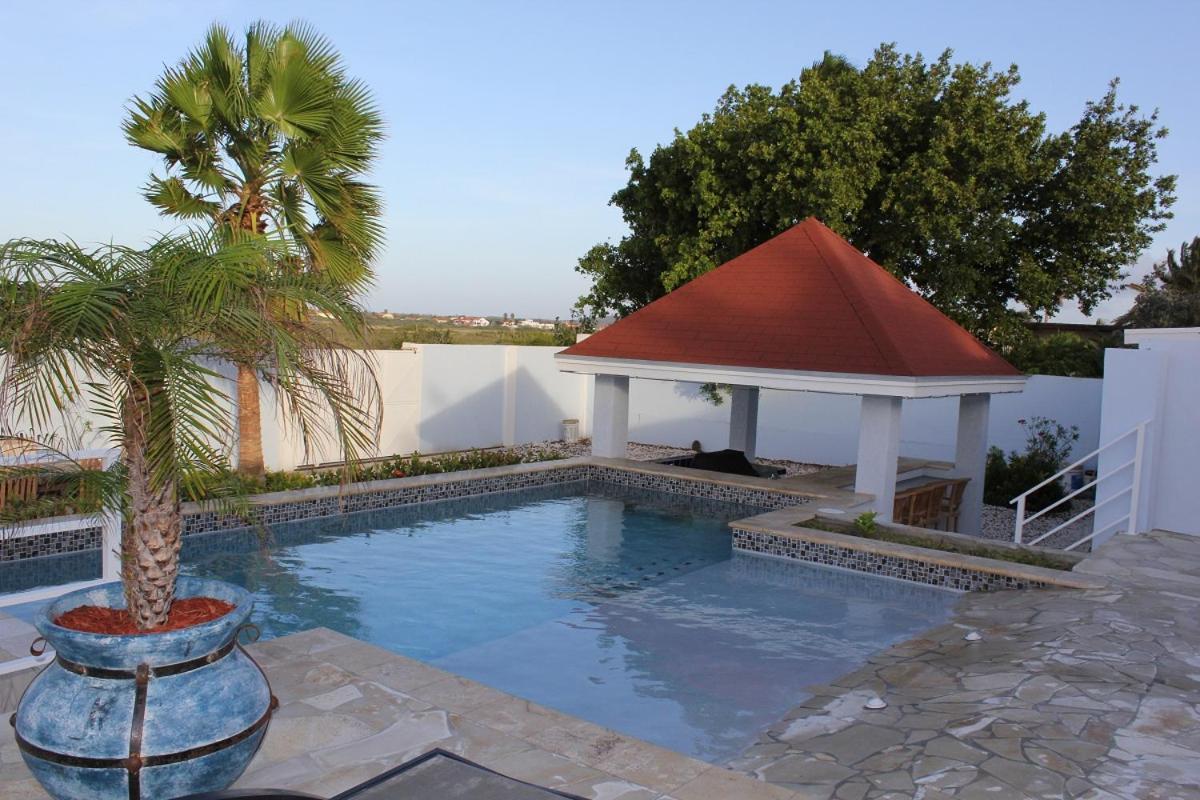 Malmok Ocean Front Villa Palm Beach