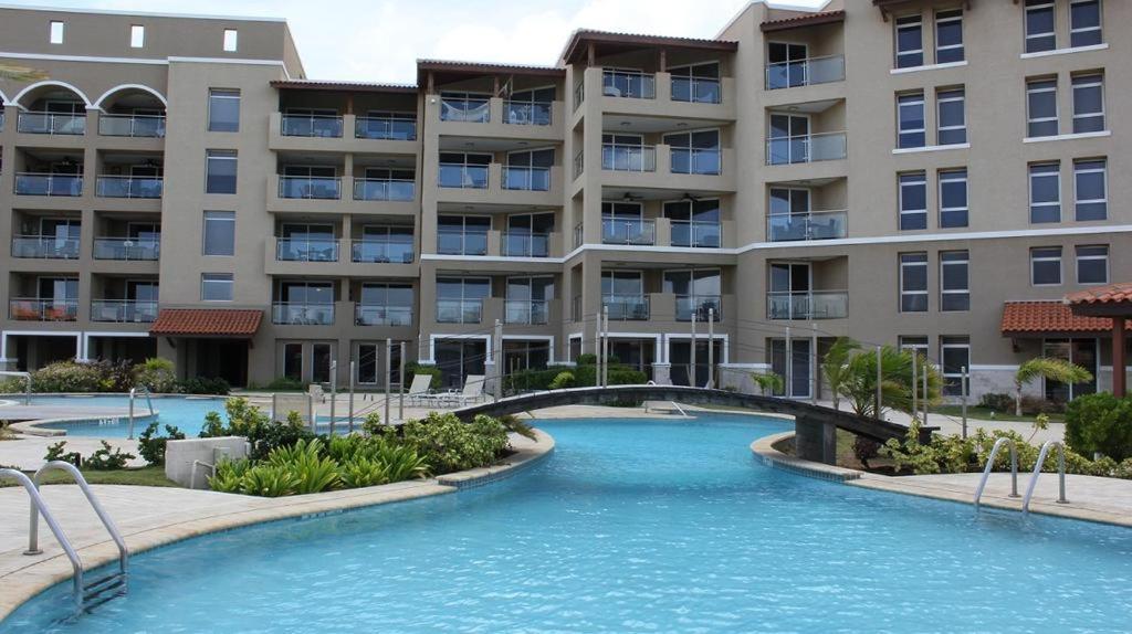 Oasis Luxury *