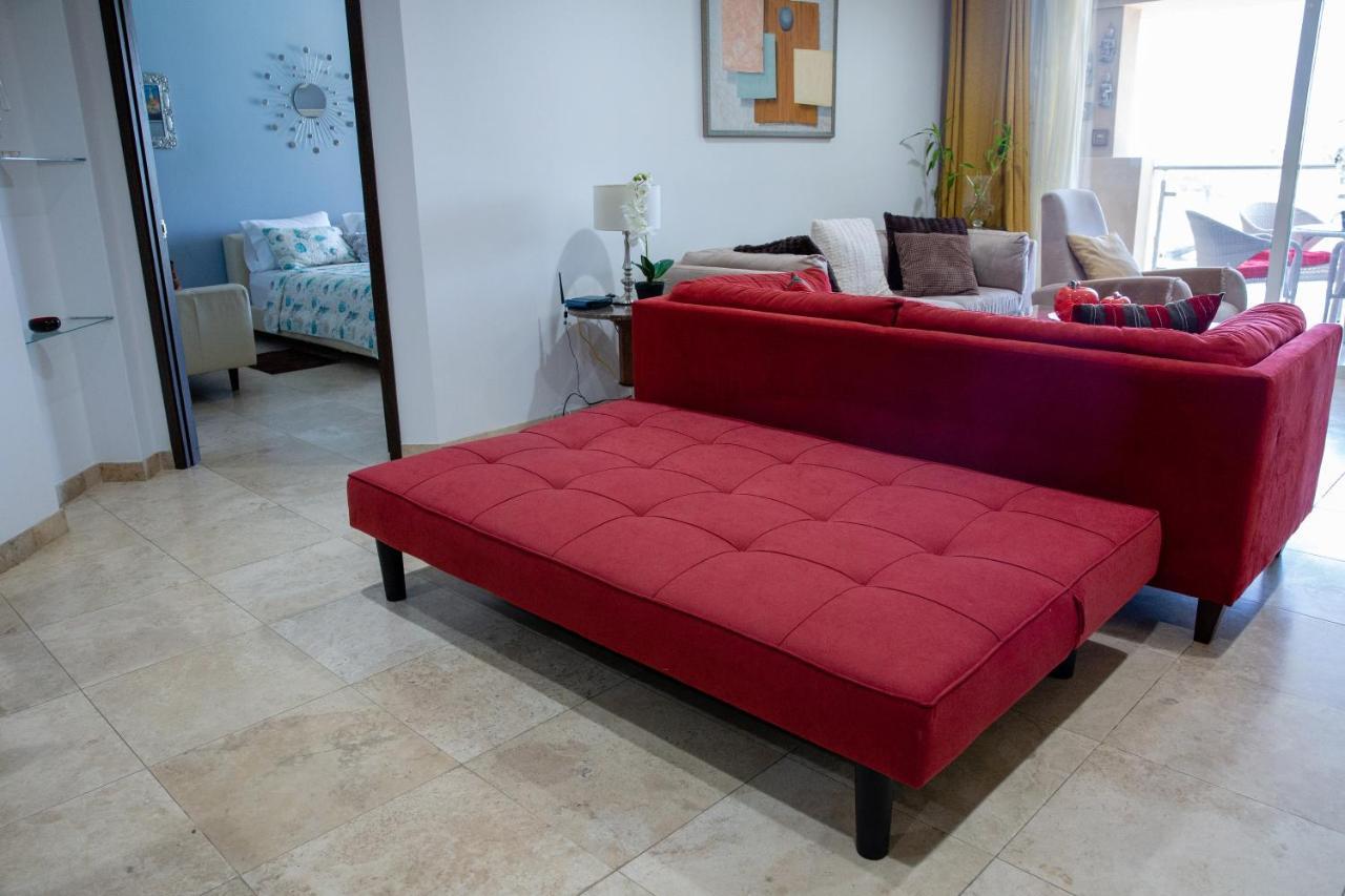 Oasis Luxury Palm Beach