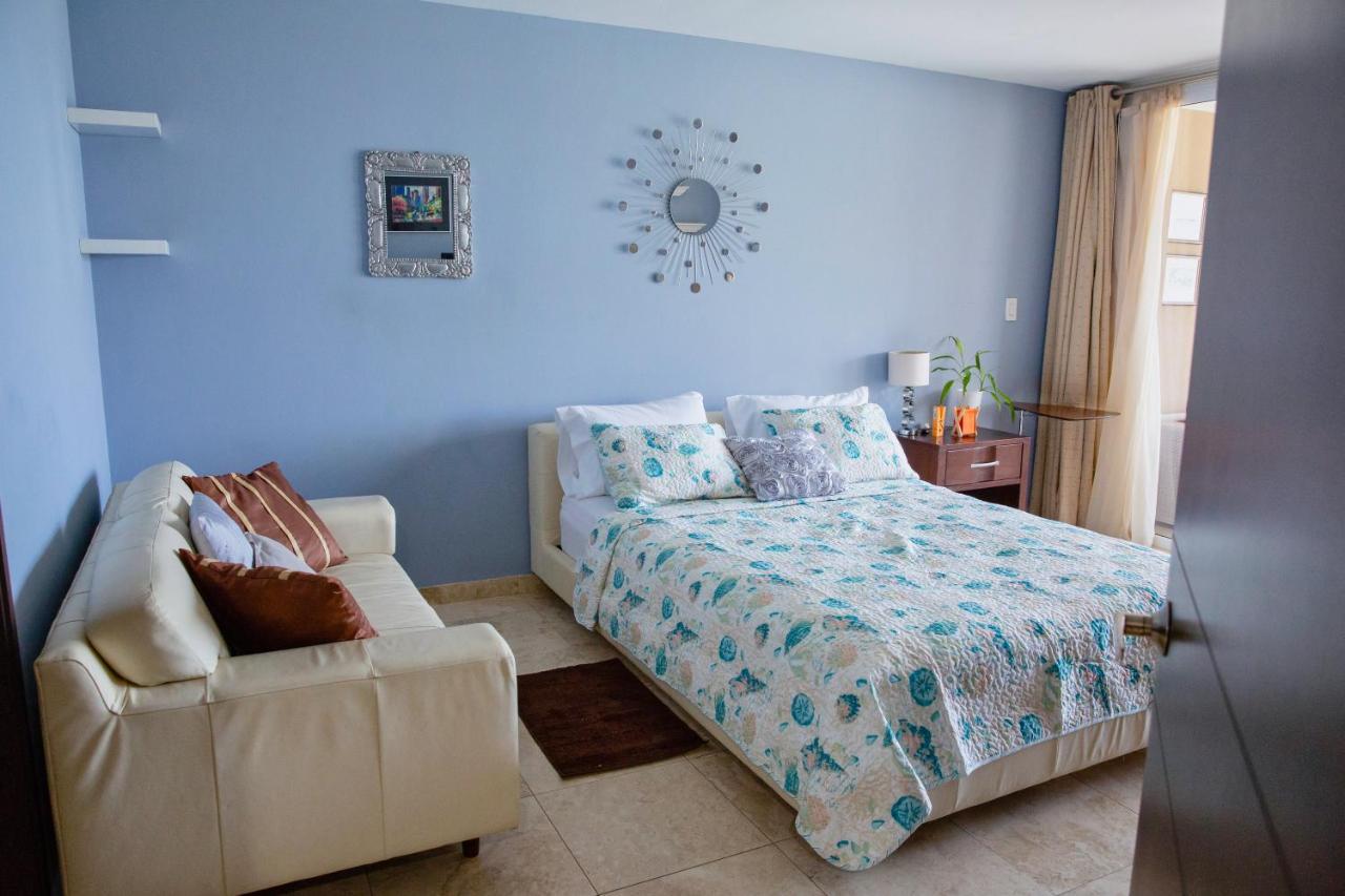 Oasis Luxury Palm Beach