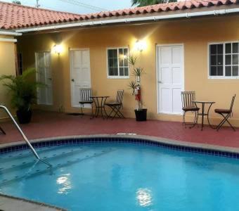 Sea Breeze Town Apartment Oranjestad