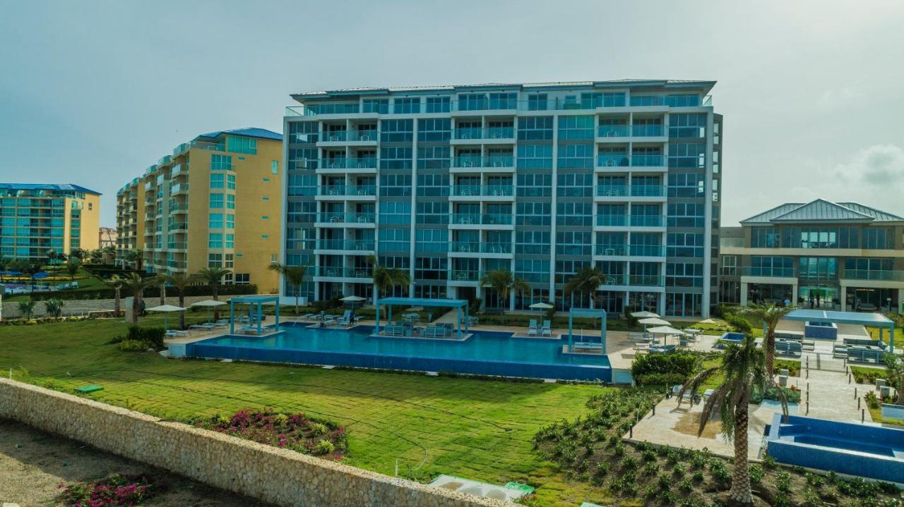 Azure Residences Palm Beach