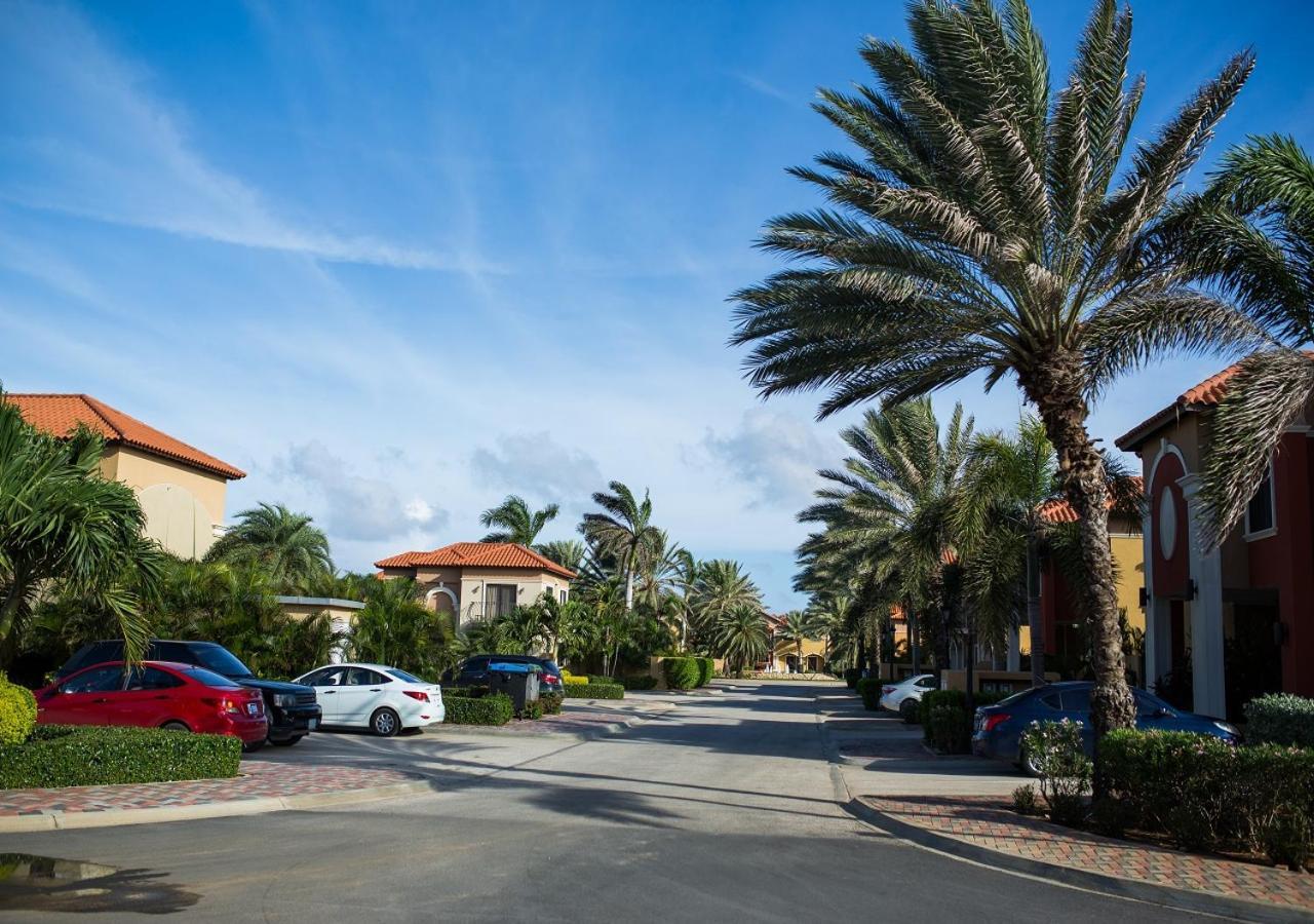 Gold Coast Luxury One Floor