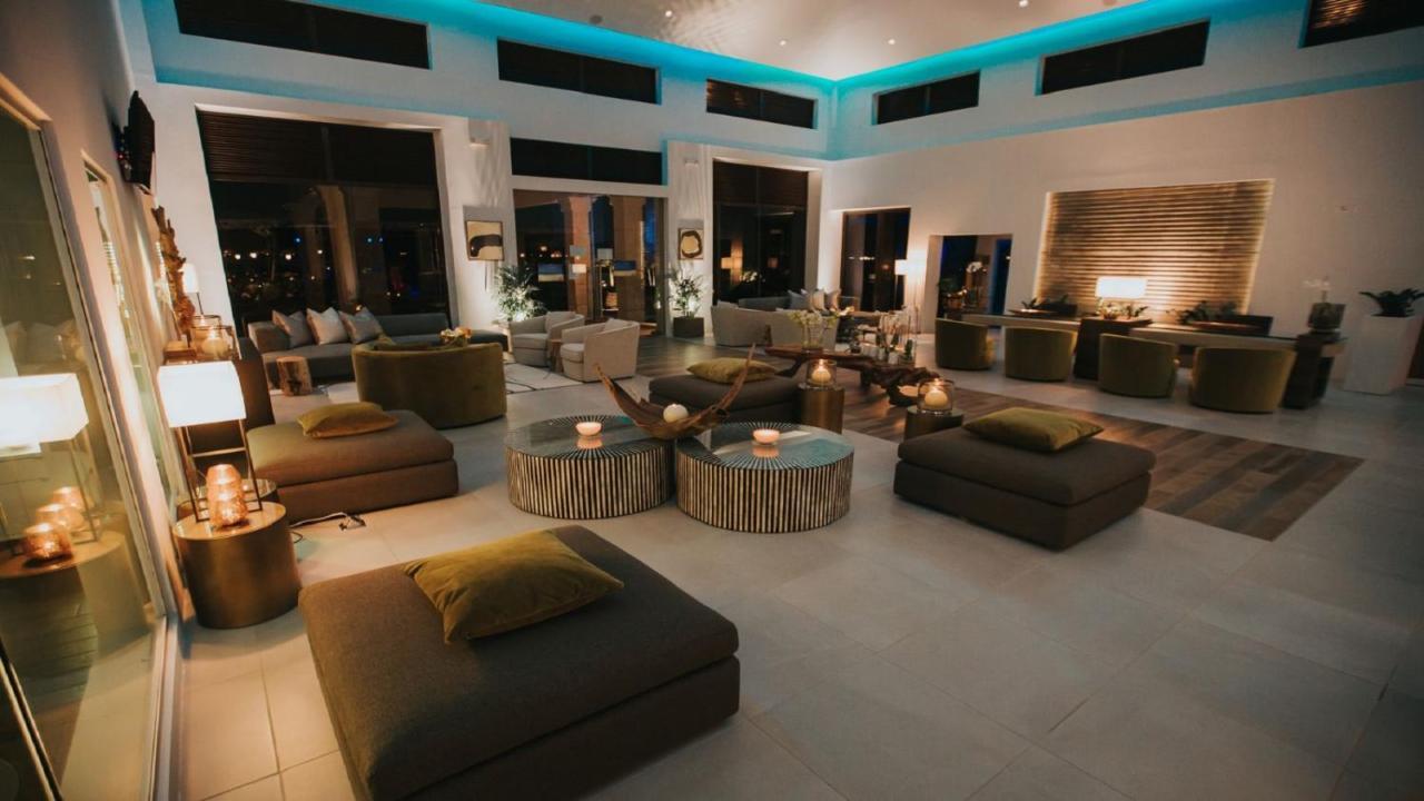 Gold Coast Luxury One Floor * Palm Beach