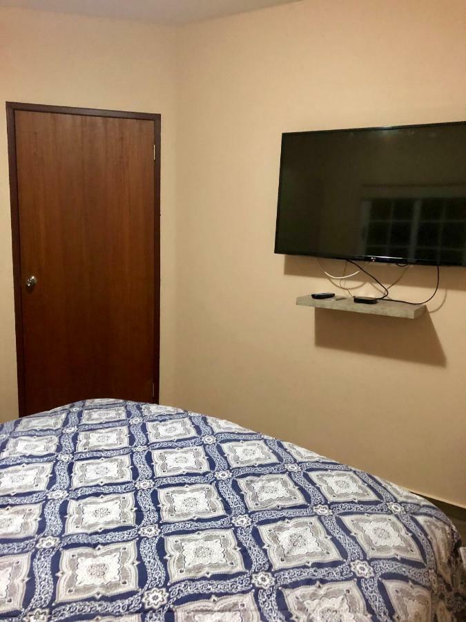 Cozy Apartment,2minutes To Hotels, Ritz Carlton, Palm Beach *