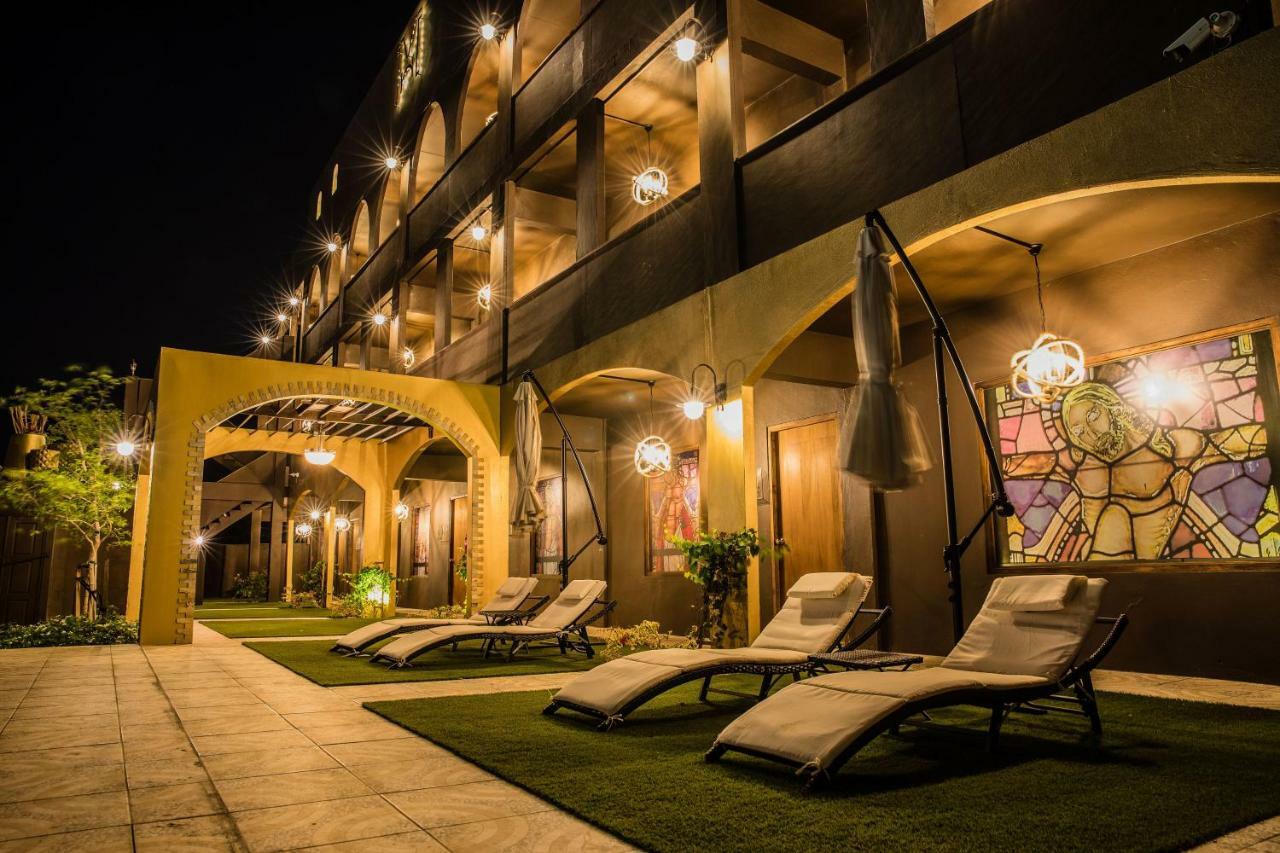 Hotel Monastery Oranjestad