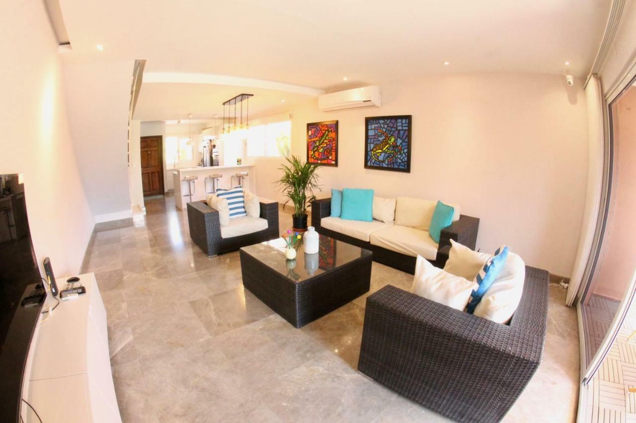 Eagle Luxury House, Walking Distance To The Holiday home