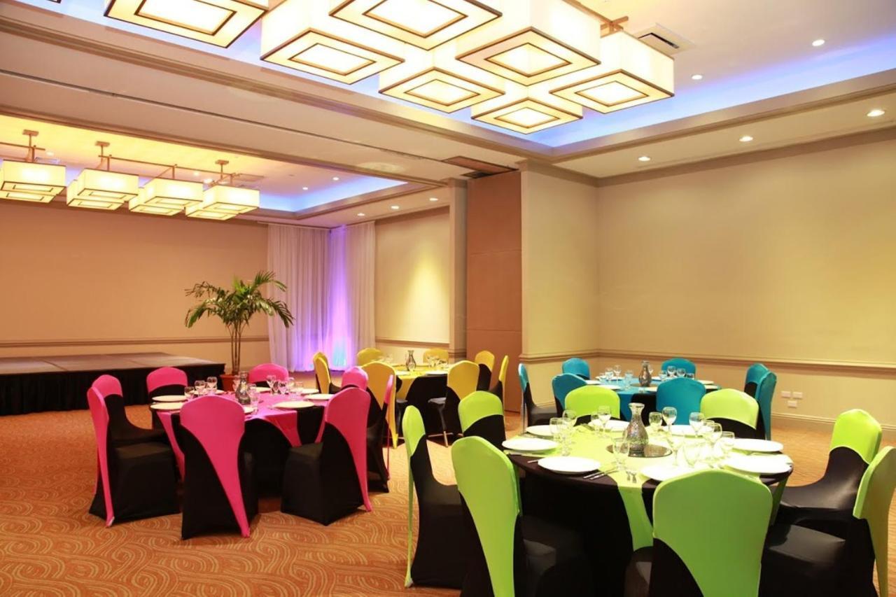 - Divi Village Golf And Resort Palm Beach