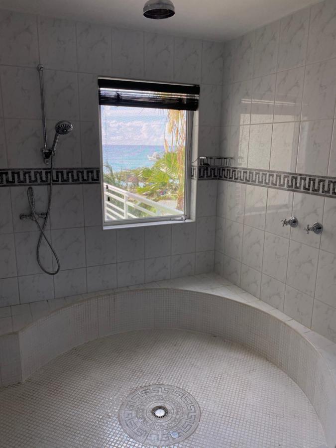 Boca Catalina Beachfront * Palm Beach