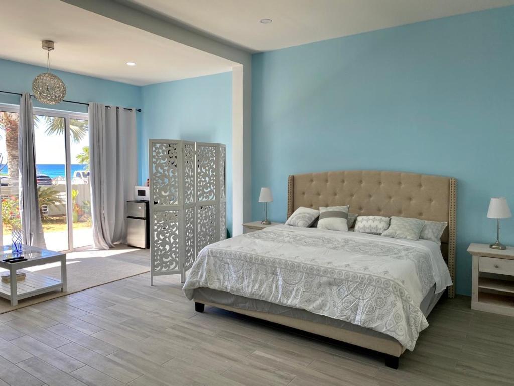 Boca Catalina Beachfront * Palm Beach