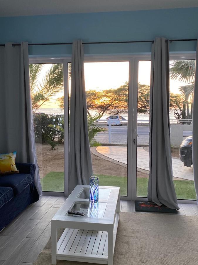Boca Catalina Beachfront Apartment *