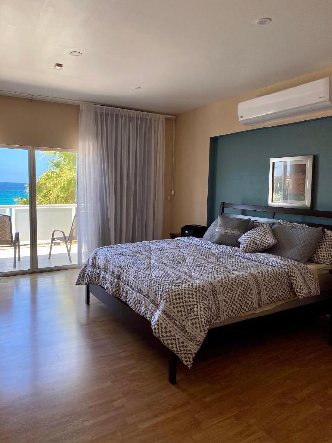 Apartment Boca Catalina Beachfront