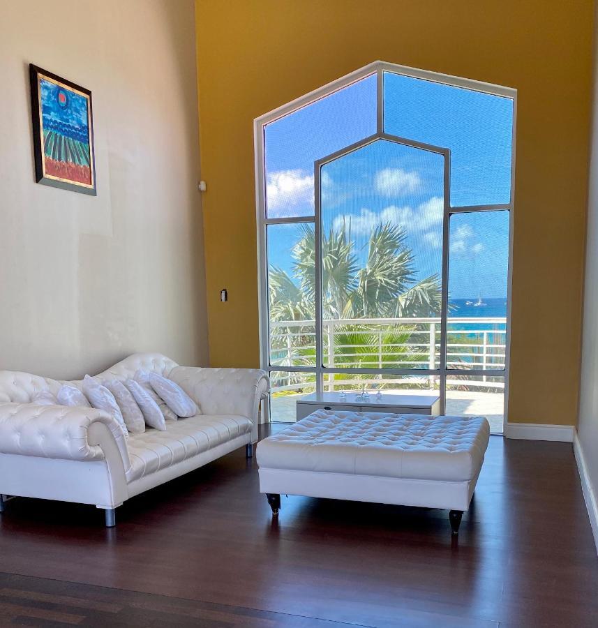 Boca Catalina Beachfront