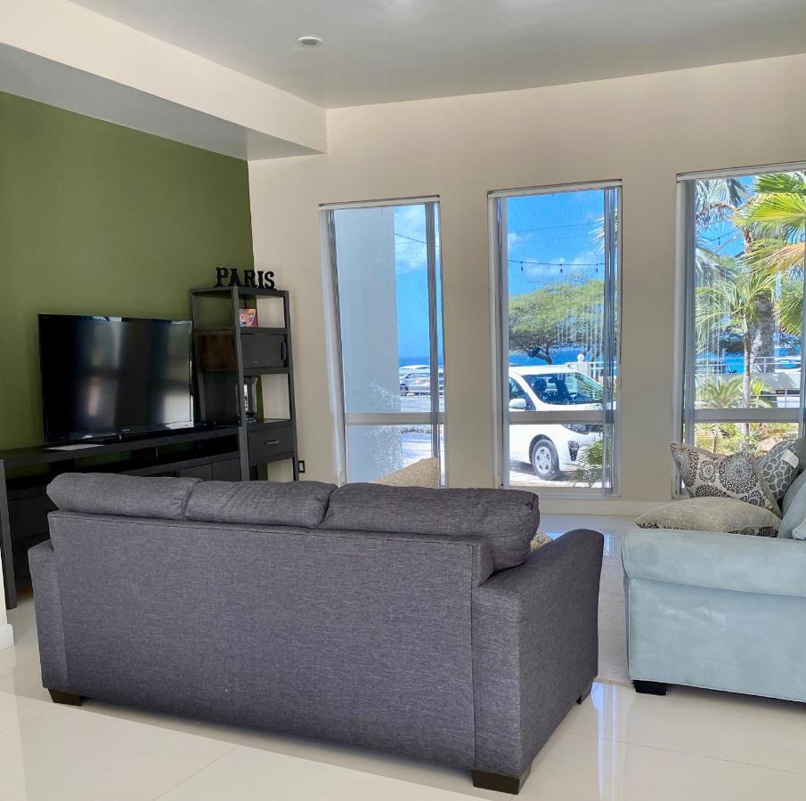 Boca Catalina Beachfront Apartment Palm Beach