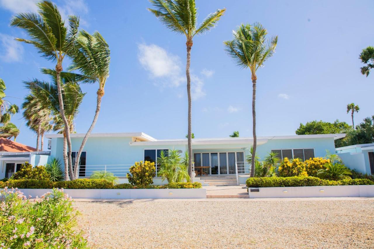 Malmok Ocean Front Palm Beach