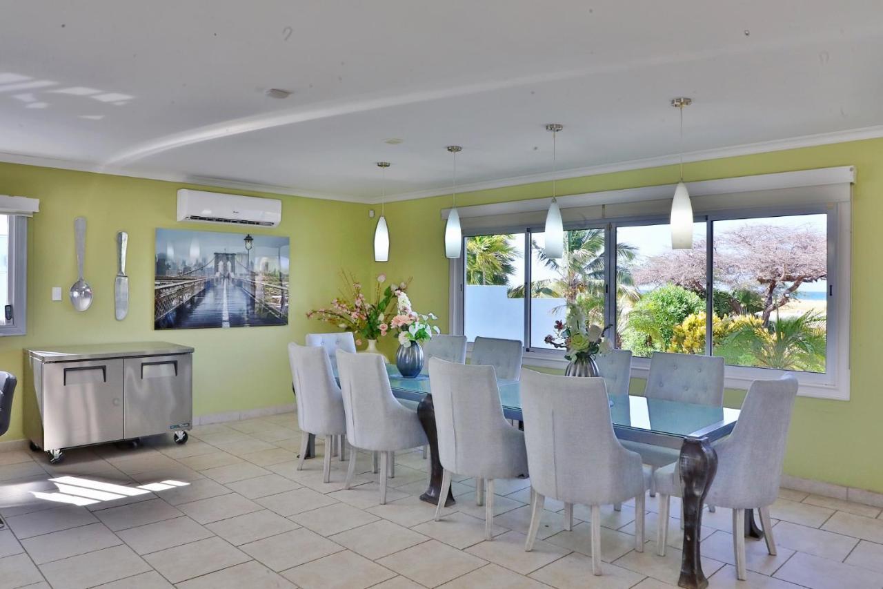 Malmok Ocean Front Villa Palm Beach
