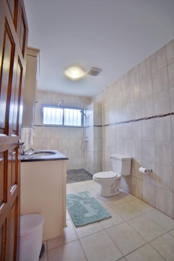 Malmok Ocean Front Villa Palm Beach