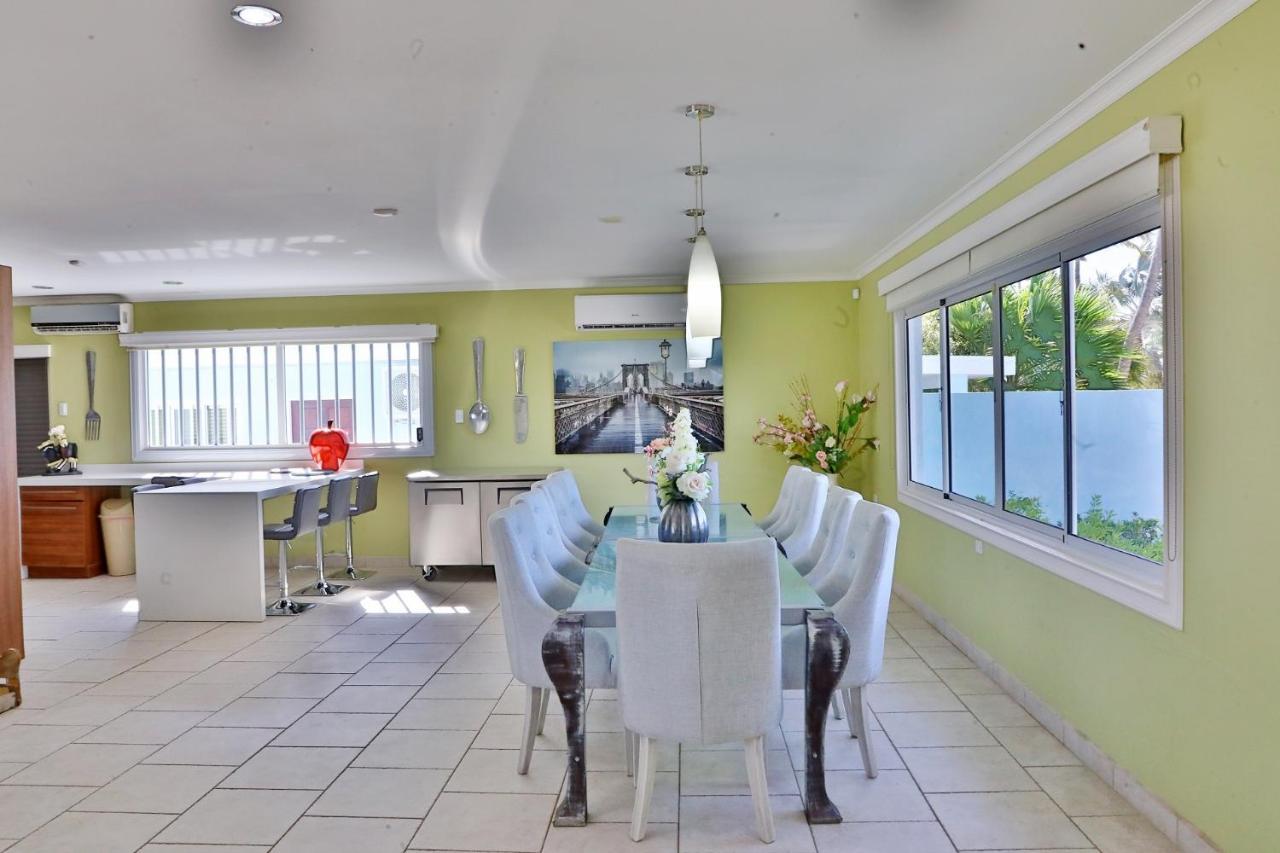 Malmok Ocean Front