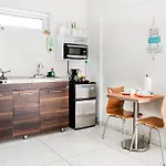Flip Flop Apartment 84