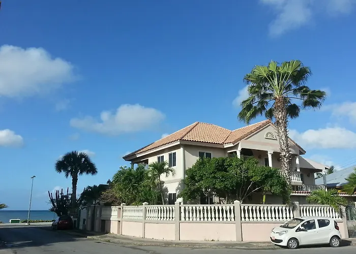 Le Chateau Ocean Villas