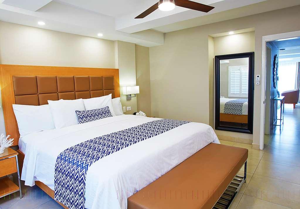 Divi Dutch Village 4* Palm Beach