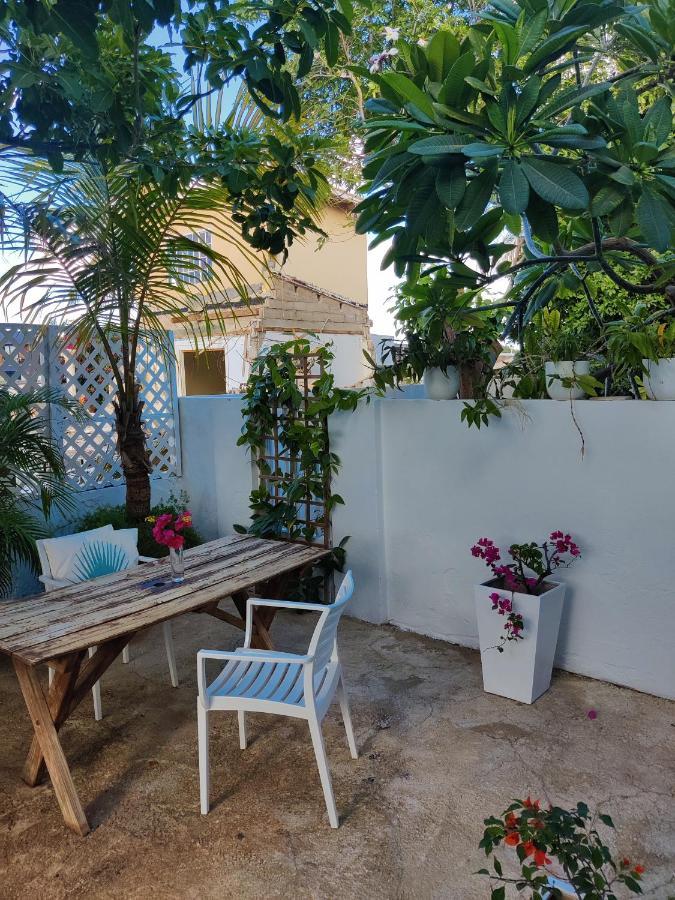 Guest house Bon Bini Studio 2*