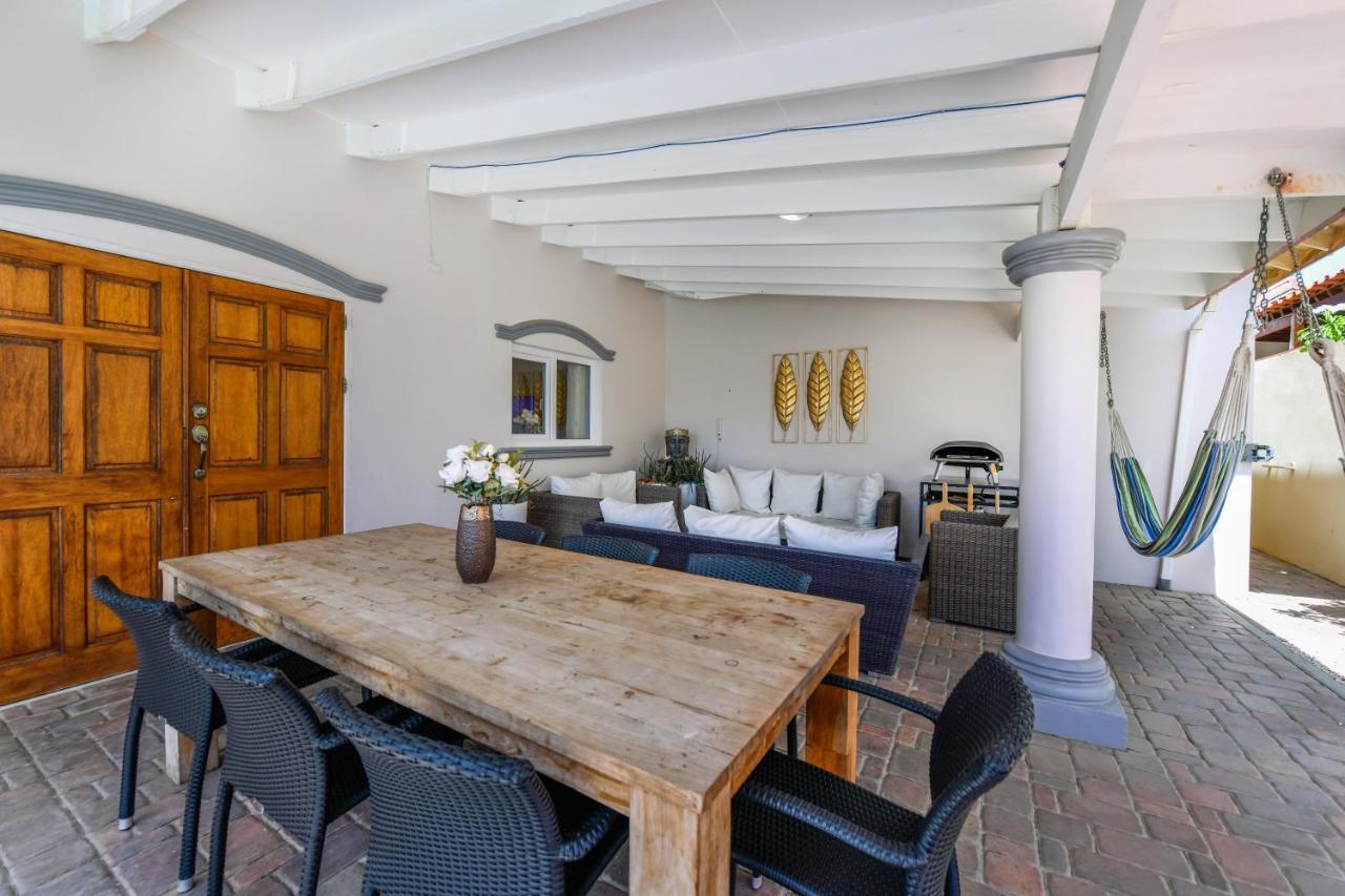 Swiss Paradise With Private Pool Palm Beach
