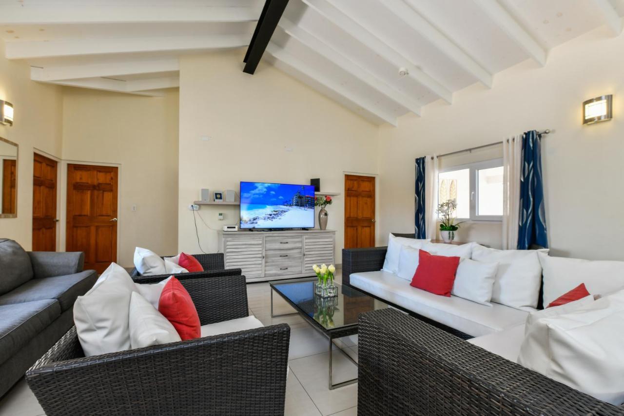 Villa Swiss Paradise With Private Pool Palm Beach