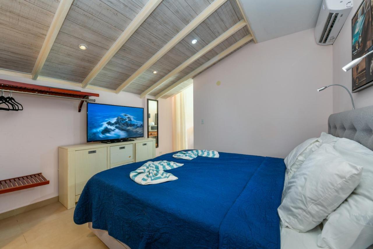 Boutique Swiss Paradise Aruba And 4* Palm Beach