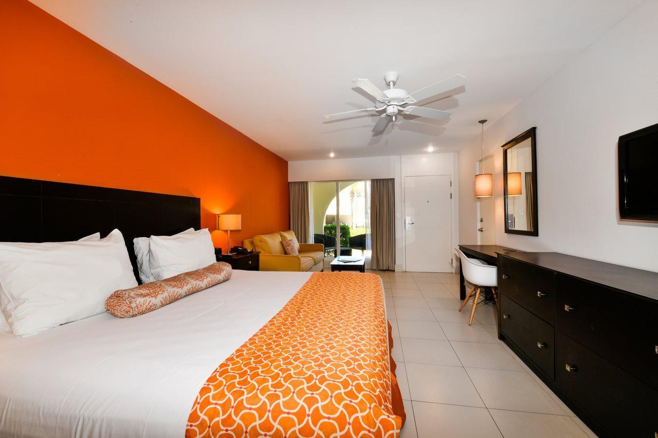 Talk Of The Town & Club By Gh Hotel
