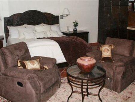 Bed & Breakfast Club Arias
