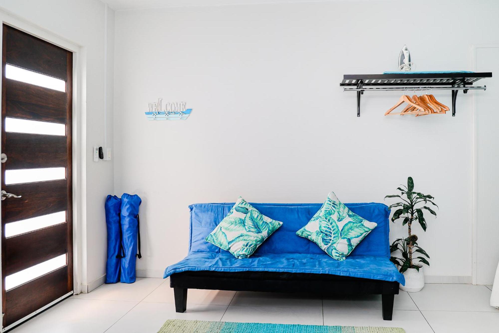 Apartment Flip Flop 84 Palm Beach