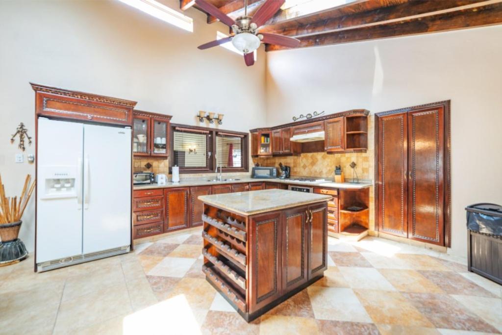 Casa Luna Villa *